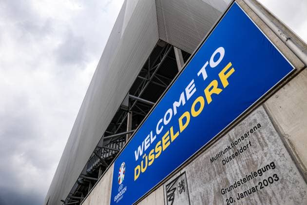 Fussball, UEFA EURO, EM, Europameisterschaft,Fussball 2024 Host City Düsseldorf vor dem Start der Europameisterschaft 2024 12.06.2024, Düsseldorf Schriftzug Welcome to Düsseldorf an der DÜSSELDORF ARENA (MERKUR-SPIEL-ARENA) Düsseldorf Nordrhein-Westfahlen Deutschland