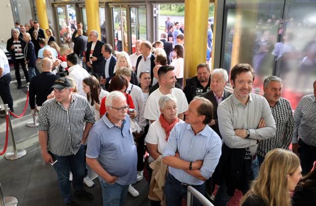 12.06.24 VfB Stuttgart Premierenveranstaltung Dokumentation VfBinTeam als Kinofilm Deutschland, Leonberg, 12.06.2024, Fussball, Bundesliga, VfB Stuttgart, Premierenveranstaltung Dokumentation VfBinTeam als Kinofilm im Traumpalast Kino Leonberg: .