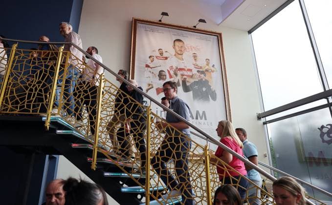 12.06.24 VfB Stuttgart Premierenveranstaltung Dokumentation VfBinTeam als Kinofilm Deutschland, Leonberg, 12.06.2024, Fussball, Bundesliga, VfB Stuttgart, Premierenveranstaltung Dokumentation VfBinTeam als Kinofilm im Traumpalast Kino Leonberg: .
