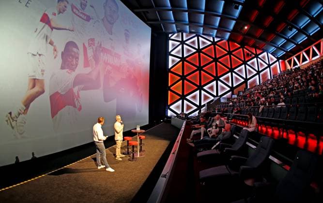 12.06.24 VfB Stuttgart Premierenveranstaltung Dokumentation VfBinTeam als Kinofilm Deutschland, Leonberg, 12.06.2024, Fussball, Bundesliga, VfB Stuttgart, Premierenveranstaltung Dokumentation VfBinTeam als Kinofilm im Traumpalast Kino Leonberg: .