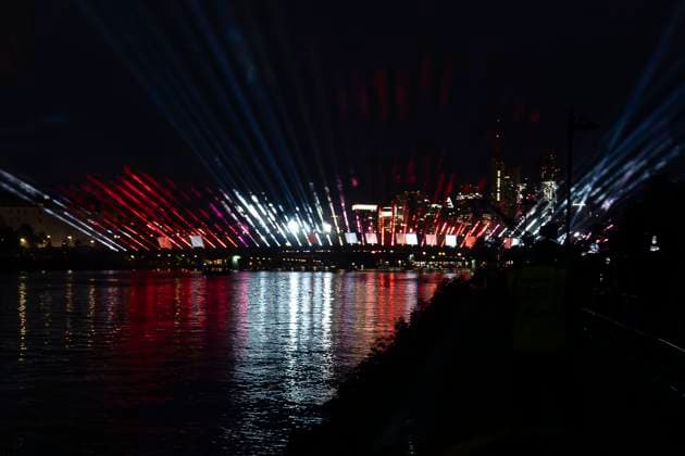 Lichtershow Flößerbrücke Frankfurt am Main zur Eröffnung der Fanmeile, 12.06.2024 Lichtershow Flößerbrücke Frankfurt, Frankfurt am Main, Weseler Werft, 12.6.2024 Copyright: xBEAUTIFULxSPORTS Gawlikx
