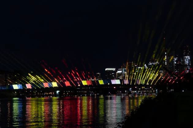 Lichtershow Flößerbrücke Frankfurt am Main zur Eröffnung der Fanmeile, 12.06.2024 Lichtershow Flößerbrücke Frankfurt, Frankfurt am Main, Weseler Werft, 12.6.2024 Copyright: xBEAUTIFULxSPORTS Gawlikx