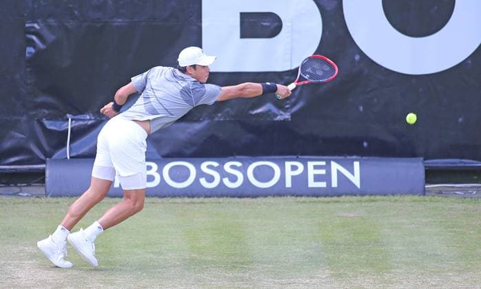 13.06.2024, BossOpen 2024, ATP, Tennis Herren Tour, TC Weissenhof, Stuttgart, Tennis, im Bild: Brandon Nakashima (USA) Sieger