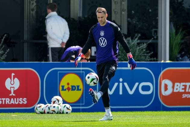 Manuel Neuer (Deutschland , 01) am Ball, GER, Abschlusstraining MD-1, Maenner Nationalmannschaft vor Deutschland vs Schottland, UEFA Europameisterschaft 2024, Fussball, Herzogenaurach, 13.06.2024. GER, Abschlusstraining MD-1, Maenner Nationalmannschaft vor Deutschland vs Schottland, UEFA Europameisterschaft 2024, Fussball, Herzogenaurach, 13.06.2024. Herzogenaurach Copyright: xEibner-Pressefoto FlorianxWieganx EP_FWD