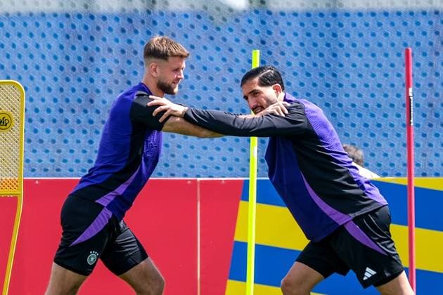 Niclas Fuellkrug (Deutschland , 09) und Emre Can (Deutschland, 25), GER, Abschlusstraining MD-1, Maenner Nationalmannschaft vor Deutschland vs Schottland, UEFA Europameisterschaft 2024, Fussball, Herzogenaurach, 13.06.2024. GER, Abschlusstraining MD-1, Maenner Nationalmannschaft vor Deutschland vs Schottland, UEFA Europameisterschaft 2024, Fussball, Herzogenaurach, 13.06.2024. Herzogenaurach Copyright: xEibner-Pressefoto FlorianxWieganx EP_FWD