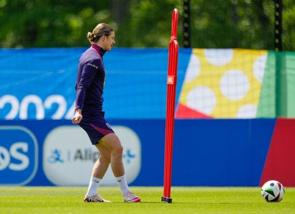 Conor Gallagher of England England Training Session and press conference, PK, Pressekonferenz UEFA European Championship, EM, Europameisterschaft 2024, Group C, Football, Spa & Golf Resort Weimarer Land, Blankenhain, Germany, 13 Jun 2024 EDITORIAL USE ONLY No use with unauthorised audio, video, data, fixture lists, club league logos or live services. Online in-match use limited to 120 images, no video emulation. No use in betting, games or single club league player publications. Copyright: xDavexShopland Shutterstockx 14523765as