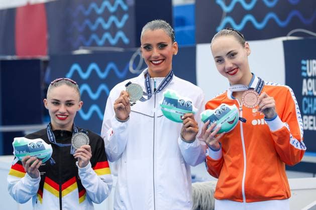 Sport Themen der Woche KW24 Sport Bilder des Tages SWIMMING - LEN, EC 2024 BELGRADE,SERBIA,13.JUN.24 - SWIMMING - LEN, European Swimming Championships, women, free solo. Image shows Klara Bleyer (GER), Vasiliki Alexandri (AUT) and Marloes Liselotte Steenbeek (NED). Keywords: medal.  GEPAxpictures xMathiasxMandl