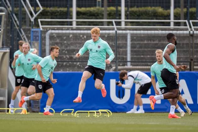 EURO 2024, Nationalteam Österreich, Training SOCCER - UEFA EURO, EM, Europameisterschaft,Fussball 2024 BERLIN,GERMANY,13.JUN.24 - SOCCER -UEFA EURO 2024, OEFB, Oesterreichischer Fussball-Bund, training. Image shows Maximilian Entrup (AUT) and the team of AUT. GEPAxpictures xJohannesxFriedl