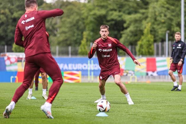 EURO 2024, Nationalteam Polen, Training 13.06.2024 HANNOVER, NIEMCY PILKA NOZNA (FOOTBALL) UEFA EURO, EM, Europameisterschaft,Fussball 2024 - CENTRUM TRENINGOWE REPREZENTACJI POLSKI - HANNOVER 96 ACADEMIE KONFERENCJA PRASOWA I TRENING REPREZENTACJI POLSKI NZ TARAS ROMANCZUK FOTO LUKASZ GROCHALA CYFRASPORT NEWSPIX.PL --- Newspix.pl  20240613CSLG0016