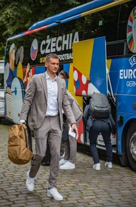 Tschechische Fussballnationalmannschaft Tschechische Fussballnationalmannschaft bei der Ankunft im Hamburger Quartier zum Auftakt der EM 2024, Deutschland Copyright: xNikolaixKislichkox 6M6A8650