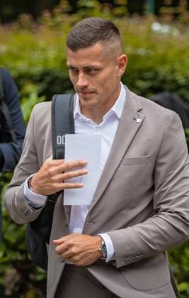 Tschechische Fussballnationalmannschaft Tschechischer Nationalfussballspieler Tomas Holes bei der Ankunft im Hamburger Quartier zum Auftakt der EM 2024, Deutschland Copyright: xNikolaixKislichkox 6M6A8681