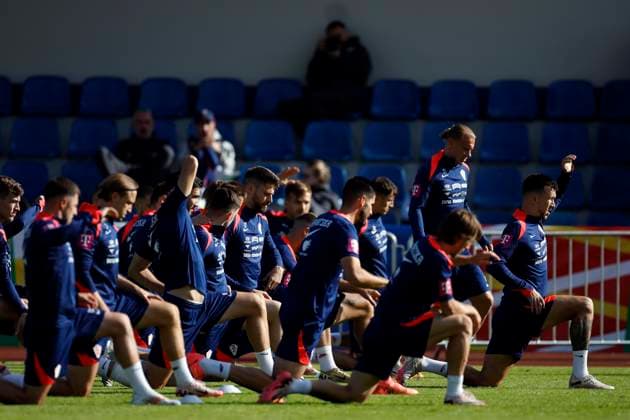 Croatian players during the team s training session held in Neuruppin, Germany, 13 June 2024. Croatian national team, Nationalteam training session !ACHTUNG: NUR REDAKTIONELLE NUTZUNG!  Copyright: xAlbertoxEstevezx GRAF263 20240613-55013862714_1
