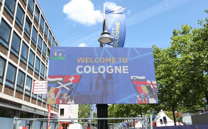 Eingang zur Fan Zone Heumarkt vom EURO 2024 Fan Festival in Köln. Köln Nordrhein-Westfalen