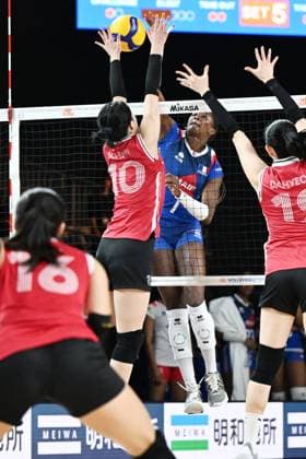 Iman Ndiaye (FRA), JUNE 13, 2024 - Volleyball : FIVB Volleyball Nations League 2024 Women s Preliminary Round between France 2-3 South Korea at West Japan General Exhibition Center, Fukuoka, Japan. Noxthirdxpartyxsales  (256324129)