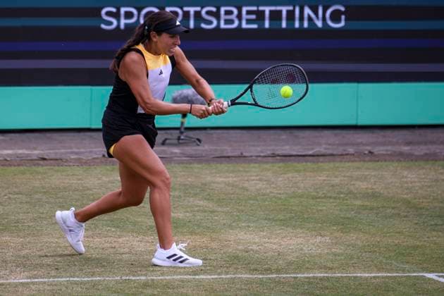 Libema Open Tennis Championship - Day 6 Jessica Pegula of USA in action during the WTA, Tennis Damen tennis game against Aleksandra Krunic of Serbia at the Libema Open Tournament - Rosmalen Grass Court Championships in Den Bosch, the Netherlands on June 13, 2024 Den Bosch Netherlands  Copyright: xNicolasxEconomoux originalFilename:oikonomou-notitle240613_npjSR.jpg