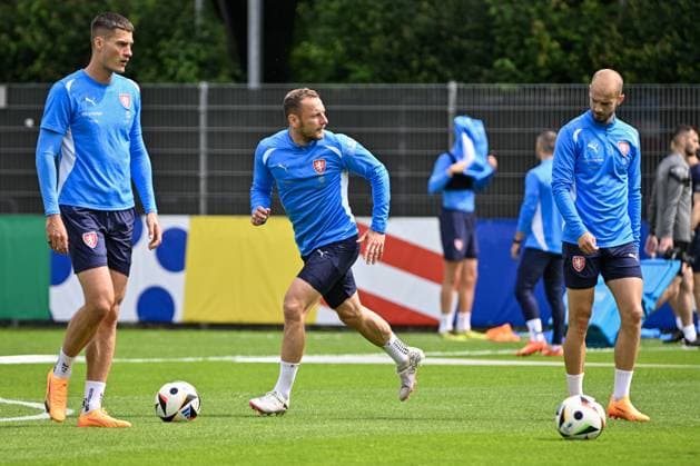 Open training of the Czech national football team within the European Championships, in Norderstedt, Germany, June 14, 2024. From left Patrik Schick, Vladimir Coufal and Vaclav Cerny. (CTKxPhoto VitxSimanek) CTKPhotoP2024061405696  CTKPhotoP2024061405696