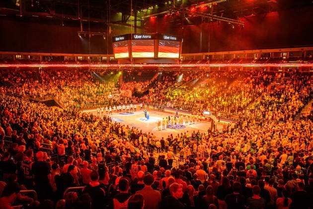 Sport Bilder des Tages Basketball Berlin 14.06.2024 Saison 2023 2024 1. Bundesliga easyCredit BBL Playoffs Finale Spiel 4 Alba Berlin - FC Bayern München Uber Arena Sportstätte Nationalhymne