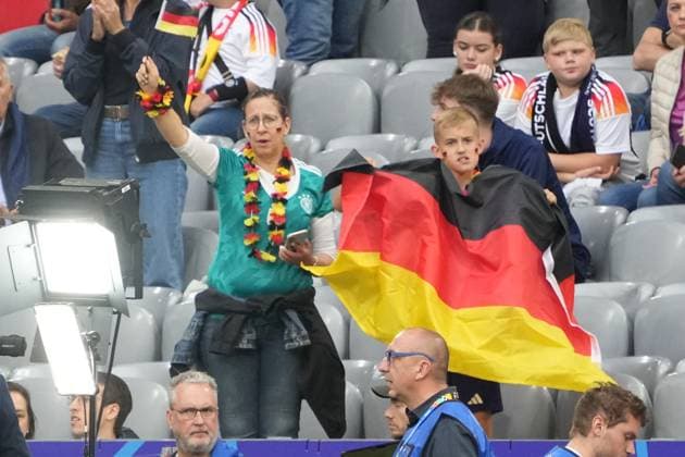 Deutsche Fans - München 14.06.2024: Deutschland vs. Schottland, EURO2024 Eröffnungsspiel, Gruppe A, EM-Arena München