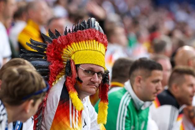 Deutsche Fans, Deutschland vs. Schottland, Fussball, UEFA EURO, EM, Europameisterschaft,Fussball 2024, Gruppenphase, 1. Spieltag, 14.06.2024 DFB regulations prohibit any use of photographs as image sequences and or quasi-video Muenchen Bayern Deutschland