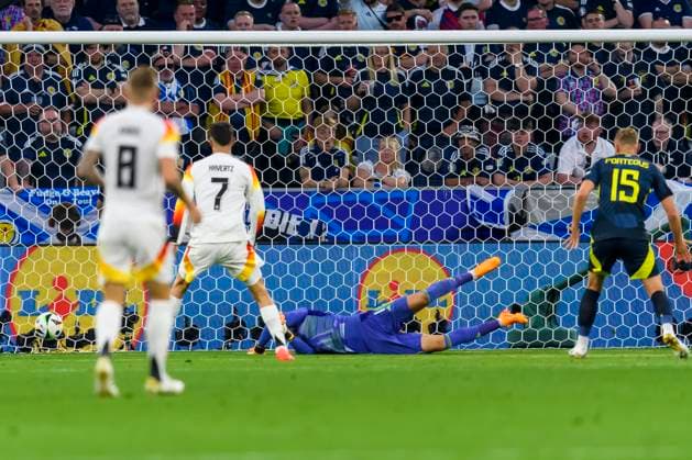 GER, UEFA Euro 2024, Gruppe A, Deutschland (GER) vs Schottland (SCO) 14.06.2024, Allianz Arena, Muenchen, GER, UEFA Euro 2024, Gruppe A, Deutschland (GER) vs Schottland (SCO) , im Bild Tor zum 1-0 durch Florian Wirtz (Germany 17) nicht im Bild mit Angus Gunn (Scottland 1) Kai Havertz (Germany 7) Ryan Porteous (Scottland 15)