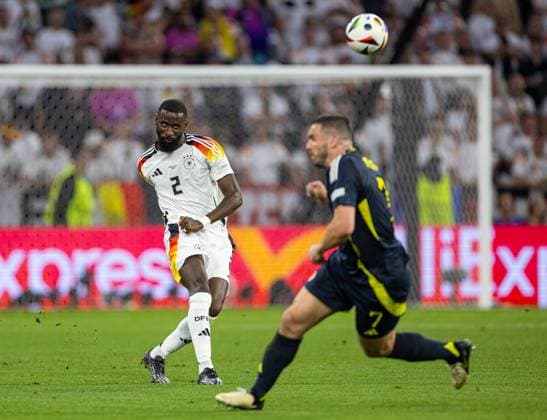 Football - UEFA EURO, EM, Europameisterschaft,Fussball 2024 - Group A - Germany v Scotland MUNICH, GERMANY - Friday, June 14, 2024: Germany s Antonio Rüdiger during the opening UEFA Euro 2024 match between Germany and Scotland at the Allianz Arena. (Photo by David Rawcliffe Propaganda) MUNICH Allianz Arena BAVARIA GERMANY  Copyright: xDavidxRawcliffex P2024-06-14-Germany_Scotland-117