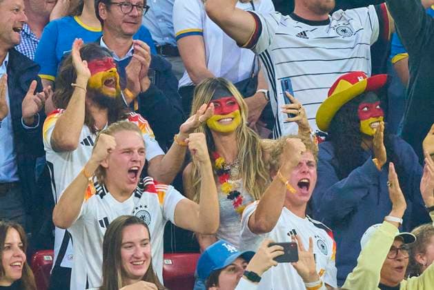 Heidi Klum mit Ehemann Tom celebrate 1-0 goal, happy, laugh, celebration, in the group stage match GERMANY - SCOTLAND of the UEFA European Championships 2024 on Jun 14, 2024 in Munich, Germany.