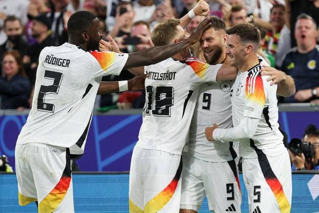 Niclas Füllkrug of Germany celebrates scoring the goal for their side with their teammates to make it 4-0 Germany v Scotland, UEFA European Championship, EM, Europameisterschaft 2024, Group A, Football, Munich Football Arena, Munich, Germany, 14 Jun 2024 EDITORIAL USE ONLY No use with unauthorised audio, video, data, fixture lists, club league logos or live services. Online in-match use limited to 120 images, no video emulation. No use in betting, games or single club league player publications.  Copyright: xPaulxCurrie Shutterstockx 14523776fd