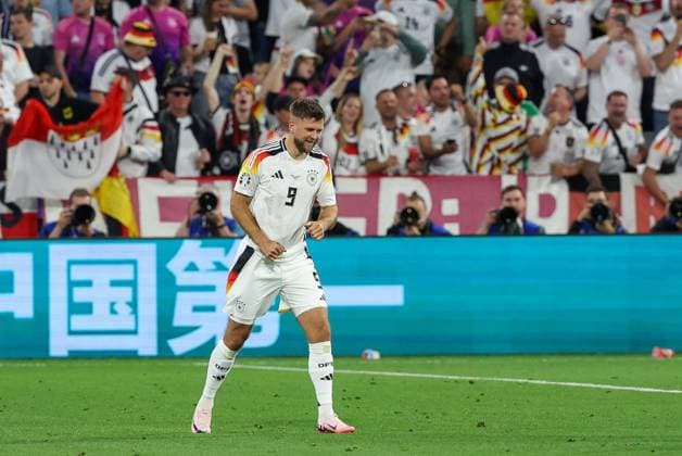 Torjubel von Niclas Fuellkrug 9 (Deutschland) zum 4:0, Deutschland vs. Schottland, Fussball, UEFA EURO, EM, Europameisterschaft,Fussball 2024, Gruppenphase, 1. Spieltag, 14.06.2024 DFB regulations prohibit any use of photographs as image sequences and or quasi-video Muenchen Bayern Deutschland