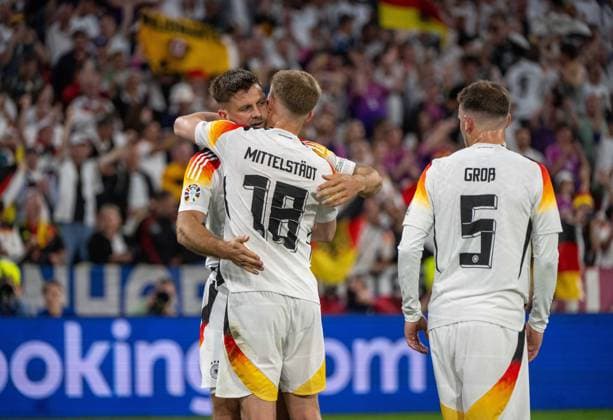 Fussball, Herren, Saison 2023 24, Euro 2024 Gruppe A (1. Spieltag) in München, Deutschland - Schottland, v. l. Niclas Füllkrug (Deutschland), Maximilian Mittelstädt (Deutschland), Pascal Groß (Deutschland), Jubel nach Tor zum 4:0, 14.06. 2024, Copyright: xMatthiasxKochx