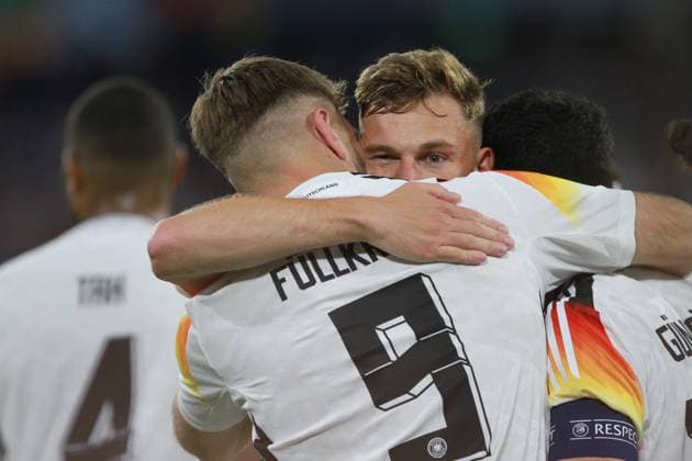 München, Bayern, Deutschland, 14.06.2024: Allianz-Arena: Fußball-EM 2024, Gruppe A, Deutschland - Schottland: Eröffnungsspiel der Euro 2024; Niclas Füllkrug umarmt beim Torjubel Joshua Kimmich und Ilkay Gündogan Copyright: xdtsxNachrichtenagenturx dts_40026