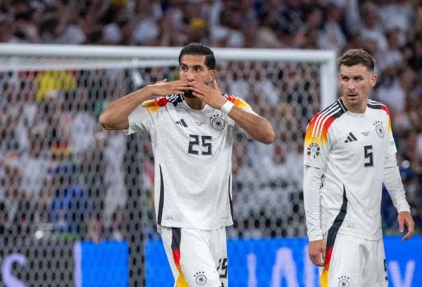 Fussball, Herren, Saison 2023 24, Euro 2024 Gruppe A (1. Spieltag) in München, Deutschland - Schottland, v.l. Emre Can (Deutschland), Pascal Groß (Deutschland), Jubel nach Tor zum 5:1, 14.06. 2024, Copyright: xMatthiasxKochx