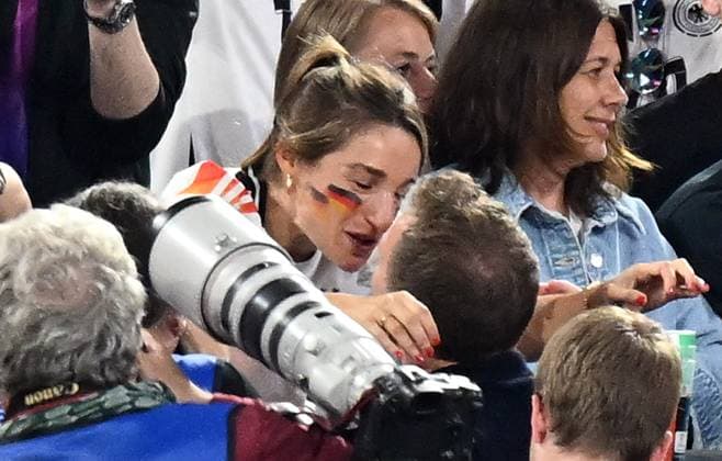 14.06.2024, xscotx, Fussball EM 2024, Deutschland - Schottland, emspor, v.l. Freundin Lena Wurzenberger und Trainer Julian Nagelsmann (Deutsche Fussball Nationalmannschaft DFB) München