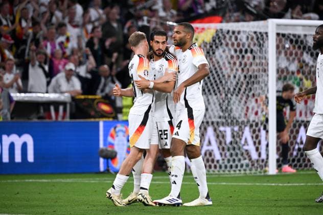 Jubel Maximilian Mittelstädt (Deutschland), Emre Can (Deutschland), Jonathan Tah (Deutschland), v.li. 14.06.2024, Fussball Europameisterschaft 2024, Eröffnungsspiel, Vorrunde, 1. Spieltag Deutschland - Schottland Muenchen Allianz Arena Bayern Deutschland