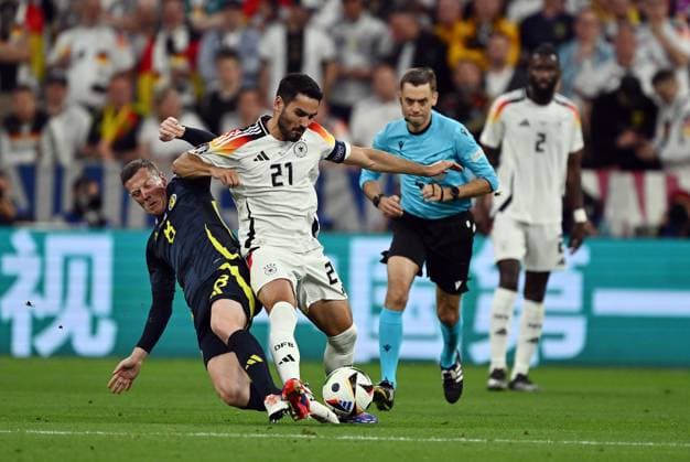 14.06.2024, xscotx, Fussball EM 2024, Deutschland - Schottland, emspor, v.l. Callum Mcgregor (Team Schottland), Ilkay Gündogan (Deutsche Fussball Nationalmannschaft DFB) München