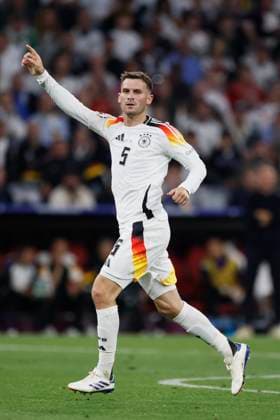 Germany v Scotland: Group A - UEFA EURO, EM, Europameisterschaft,Fussball 2024 Pascal Gross of Germany pointing during the UEFA EURO 2024 group stage match between Germany and Scotland at Munich Football Arena on June 14, 2024 in Munich, Germany. Munich Munich Football Arena Germany Germany Copyright: xRichardxSellers Sportsphoto APLx 14040624