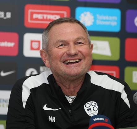 Euro 2024, Slowenische Nationalmannschaft, Base Camp in Wuppertal, 14.06.2024 - Ein gut gelaunter Matjak Kek ( Trainer Slowenien ) bei der PK in Wuppertal
