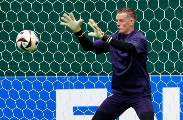 Jordan Pickford of England England Training Session and press conference, PK, Pressekonferenz UEFA European Championship, EM, Europameisterschaft 2024, Group C, Football, Spa & Golf Resort Weimarer Land, Blankenhain, Germany, 15 Jun 2024 EDITORIAL USE ONLY No use with unauthorised audio, video, data, fixture lists, club league logos or live services. Online in-match use limited to 120 images, no video emulation. No use in betting, games or single club league player publications. Copyright: xDavexShopland Shutterstockx 14523791e