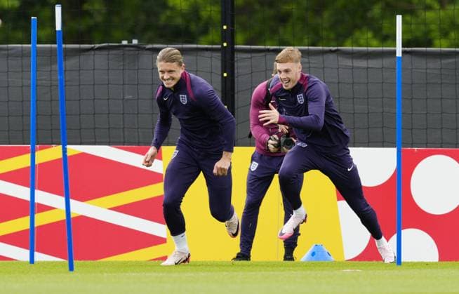 Conor Gallagher of England and Cole Palmer of England England Training Session and press conference, PK, Pressekonferenz UEFA European Championship, EM, Europameisterschaft 2024, Group C, Football, Spa & Golf Resort Weimarer Land, Blankenhain, Germany, 15 Jun 2024 EDITORIAL USE ONLY No use with unauthorised audio, video, data, fixture lists, club league logos or live services. Online in-match use limited to 120 images, no video emulation. No use in betting, games or single club league player publications. Copyright: xDavexShopland Shutterstockx 14523791t