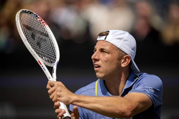 Tennis, ATP-Turnier in Hertogenbosch ROSMALEN - Tallon Greekpoor (NED) in action in the semi-final against Sebastian Korda (USA) on the eighth day of the Libema Open tennis tournament in Rosmalen. ANP SANDER KONING xVIxANPxSportx xxANPxIVx 501127045 originalFilename: 501127045.jpg