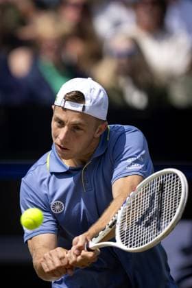 ROSMALEN - Tallon Greekpoor (NED) in action in the semi-final against Sebastian Korda (USA) on the eighth day of the Libema Open tennis tournament in Rosmalen. ANP SANDER KONING xVIxANPxSportx xxANPxIVx 501130923 originalFilename: 501130923.jpg