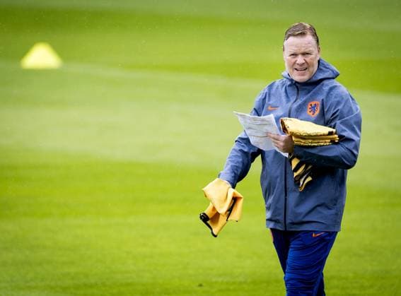 WOLFSBURG - National coach Ronald Koeman during a training session of the Dutch national team, Nationalteam in the AOK Stadium on June 15, 2024 in Wolfsburg, Germany. The Dutch national team is preparing for the first group match at the European Football Championship in Germany against Poland. ANP KOEN VAN WEEL UEFA EURO, EM, Europameisterschaft,Fussball 2024 Germany 2024 xVIxANPxSportx xxANPxIVx 501132004 originalFilename: 501132004.jpg