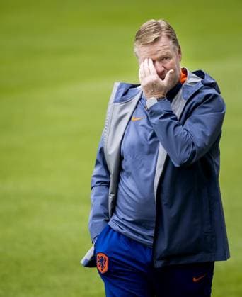 WOLFSBURG - National coach Ronald Koeman during a training session of the Dutch national team, Nationalteam in the AOK Stadium on June 15, 2024 in Wolfsburg, Germany. The Dutch national team is preparing for the first group match at the European Football Championship in Germany against Poland. ANP KOEN VAN WEEL UEFA EURO, EM, Europameisterschaft,Fussball 2024 Germany 2024 xVIxANPxSportx xxANPxIVx 501132571 originalFilename: 501132571.jpg