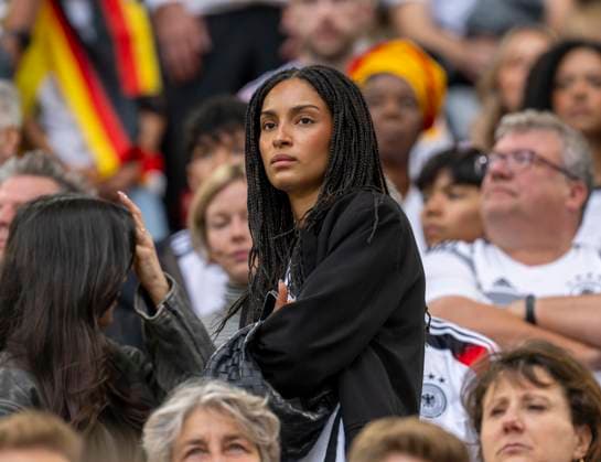 14.06.2024, Fussball UEFA EURO, EM, Europameisterschaft,Fussball 2024, Vorrunde, 1.Spieltag, Eröffnungsspiel Deutschland - Schottland, in der Fußball Arena München. Aaliyah, Freundin von Florian Wirtz (Deutschland) auf der Tribüne.