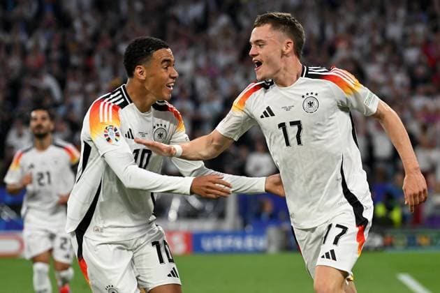 Muenchen, Munich Football Arena, 14.06.24, GER, Herren, UEFA EURO, EM, Europameisterschaft,Fussball 2024, Deutschland - Schottland Bild: Florian WIRTZ (Deutschland) jubelt nach seinem Tor zum 1:0 mit Jamal MUSIALA (Deutschland) Only for editorial use! UEFA regulations prohibit any use of photographs as image sequences and or quasi-video. Bayern Deutschland