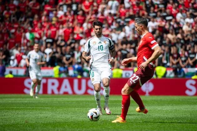Dominik Szoboszlai (Ungarn, 10) im Zweikampf mit Fabian Schaer (Schweiz, 22), GER, Hungary (HUN) vs Switzerland (SUI), Fussball Europameisterschaft, UEFA EURO, EM, Europameisterschaft,Fussball 2024, Gruppe A, 1. Spieltag, 15.06.2024 GER, Hungary (HUN) vs Switzerland (SUI), Fussball Europameisterschaft, UEFA EURO 2024, Gruppe A, 1. Spieltag, 15.06.2024 Koeln Copyright: xEibner-Pressefoto Memmlerx EP_MMR
