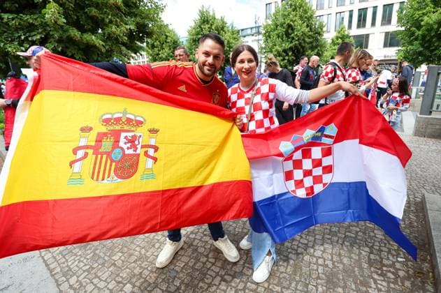 Berlin: Passionate fans, pouses Sara from Croatia and Toni from Spain 15.06.2024., Berlin - On the eve of the match between Croatia and Spain, a fan frenzy began near the Fan Zone near the Brandenburg Gate. Spouses Sara from Croatia and Toni from Spain are real refreshment for fans. Cheerful and enthusiastic fans are preparing to cheer on both teams at the match, in Berlin, Germany, on June 15, 2024. SanjinxStrukic PIXSELL