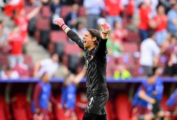 Jubel Torwart SOMMER Yann (SUI) Vorrunde 1. Spieltag, Gruppe A, Match M02, Ungarn (HUN) - Schweiz (SUI), am 15.06.2021 in Koeln Deutschland. Fussball Europameisterschaft 2024 vom 14.06. - 14.07.2024 in Deutschland. Â