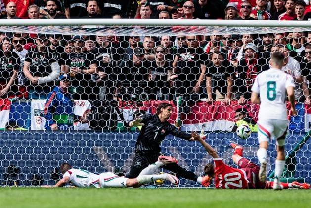 UEFA EURO 2024: Ungarn - Schweiz; 14.06.2024 Barnabas Varga (Ungarn, 19) schiesst das 1:2 UEFA EURO 2024: Ungarn - Schweiz; Cologne Stadium, Köln am 15.06.2024 Copyright: xBEAUTIFULxSPORTS Wunderlx