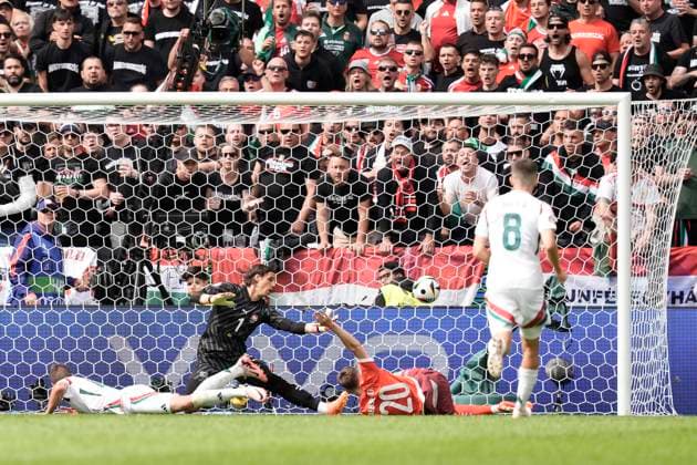 Hungary s Barnabas Varga gol 2-1 at the Euro 2024 soccer match between Hungary and Swiss at the RheinEnergiestadion, Cologne, Germany - Friday 15 , June , 2024. - Soccer .  Copyright: xFabioxFerrari LaPressex