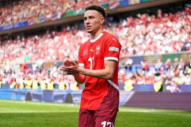 2024-06-15 Hungary v Switzerland - Group A - UEFA EURO, EM, Europameisterschaft,Fussball 2024 COLOGNE, GERMANY - JUNE 15: Ruben Vargas of Switzerland thanks the fans during the Group A - UEFA EURO 2024 match between Hungary and Switzerland at Cologne Stadium on June 15, 2024 in Cologne, Germany. (Photo by Joris Verwijst BSR Agency) Cologne Germany Content not available for redistribution in The Netherlands directly or indirectly through any third parties. Copyright: xBSRxAgencyx